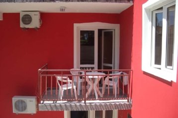 Czarnogóra Privát Čanj, Zewnątrz